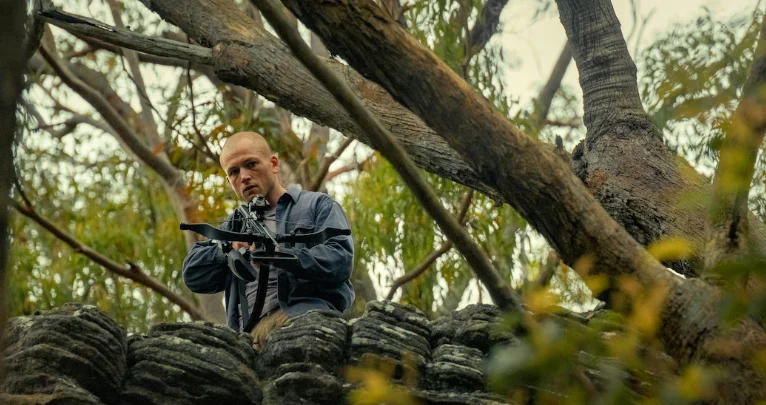 Review Film Apex Thriller Aksi Intens Memacu Adrenalin